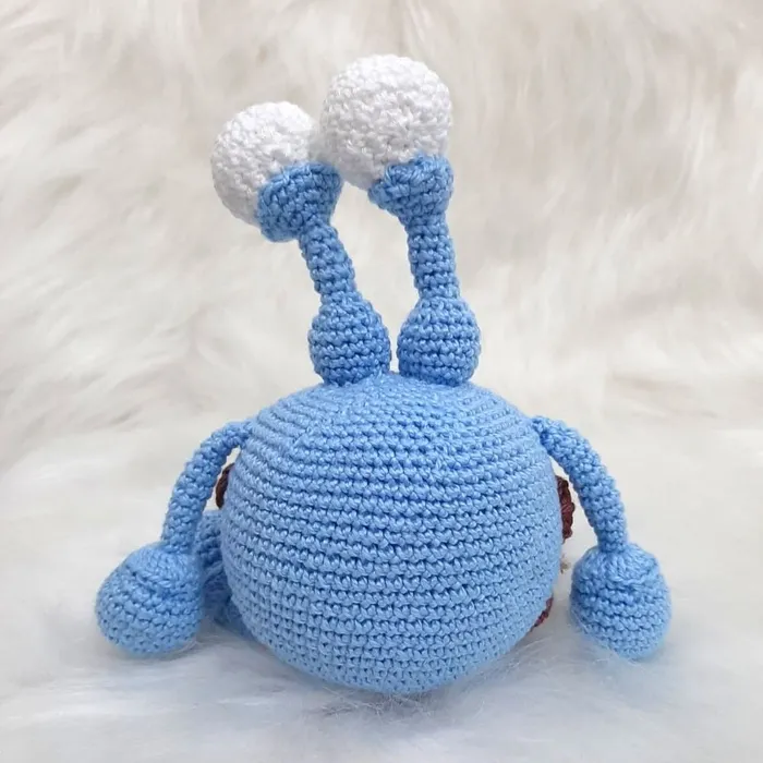 Amigurumi de Monstrinho de Crochê - 24 cm | Comprar na Lojinha Uai