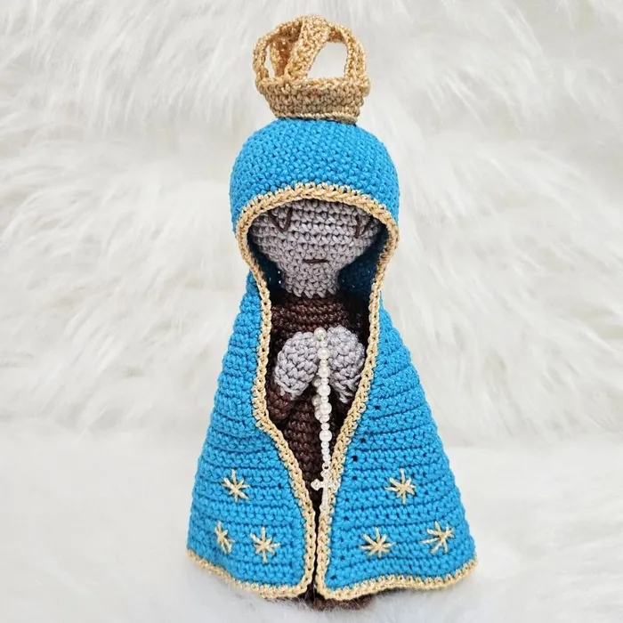 Nossa Senhora Aparecida Amigurumi de Crochê | Última Peça na Lojinha Uai | Comprar