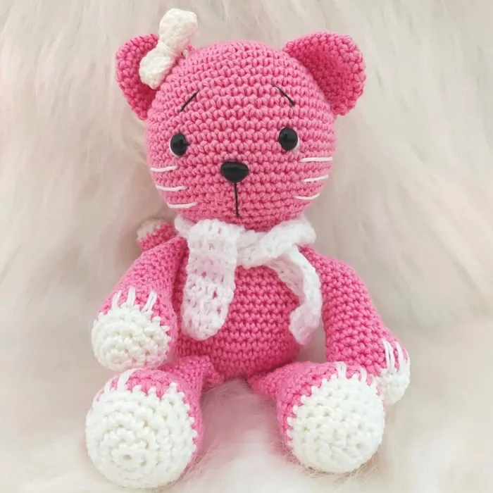 Amigurumi de Ursa Rosa de Crochê - 24 cm | Comprar na Lojinha Uai