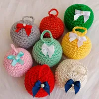 Kit com 8 Bolas para Árvore de Natal Coloridas de Crochê | Comprar na Lojinha Uai - imagem 1