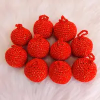 Kit com 10 Bolas para Árvore de Natal Vermelho e Dourado de Crochê - imagem 1