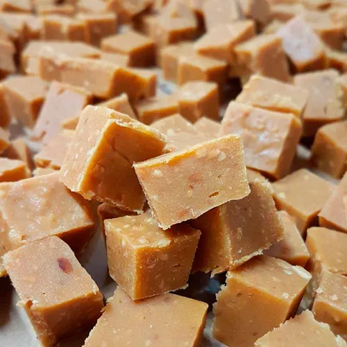 Pé de Moleque ao Leite em Cubinhos 200g - Doces Pé da Serra