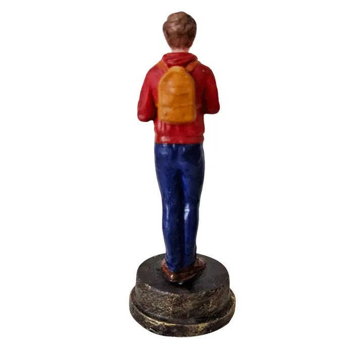 Imagem de São Carlo Acutis de Resina - 9 cm | Comprar na Lojinha Uai