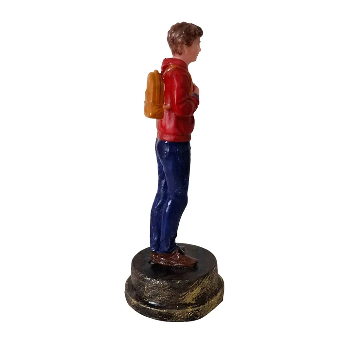 Imagem de São Carlo Acutis de Resina - 9 cm | Comprar na Lojinha Uai
