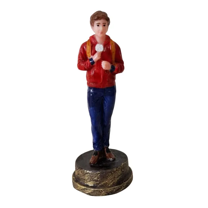 Imagem de São Carlo Acutis de Resina - 9 cm | Comprar na Lojinha Uai