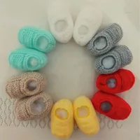 Kit Bebê Unissex com 6 Sapatinhos de Tricô - 0 a 3 meses RN | Comprar na Lojinha Uai - imagem 1