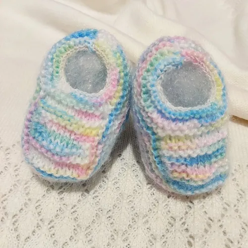 Sapatinho de Bebê de Tricô Colorido - 0 a 3 meses