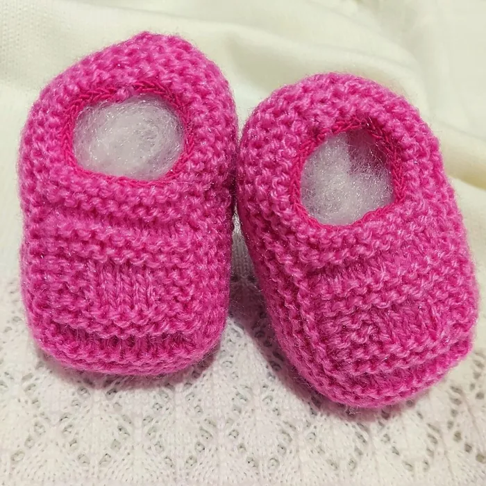 Sapatinho de Bebê de Tricô Rosa Pink - Recém Nascido 0 a 3 meses | Lojinha Uai