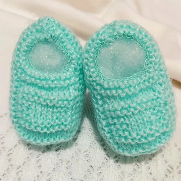 Sapatinho de Bebê de Tricô Verde Água - 0 a 3 meses RN | Comprar na Lojinha Uai