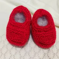 Sapatinho de Bebê de Tricô Vermelho - Recém Nascido 0 a 3 meses | Lojinha Uai - imagem 1