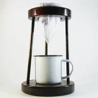 Suporte Coador de Café de Madeira e Ferro + coador + caneca sortida - 18 cm | Lojinha Uai - imagem 1