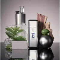 Perfume 212 VIP Men EDT Masculino Carolina Herrera 100ml - imagem 4