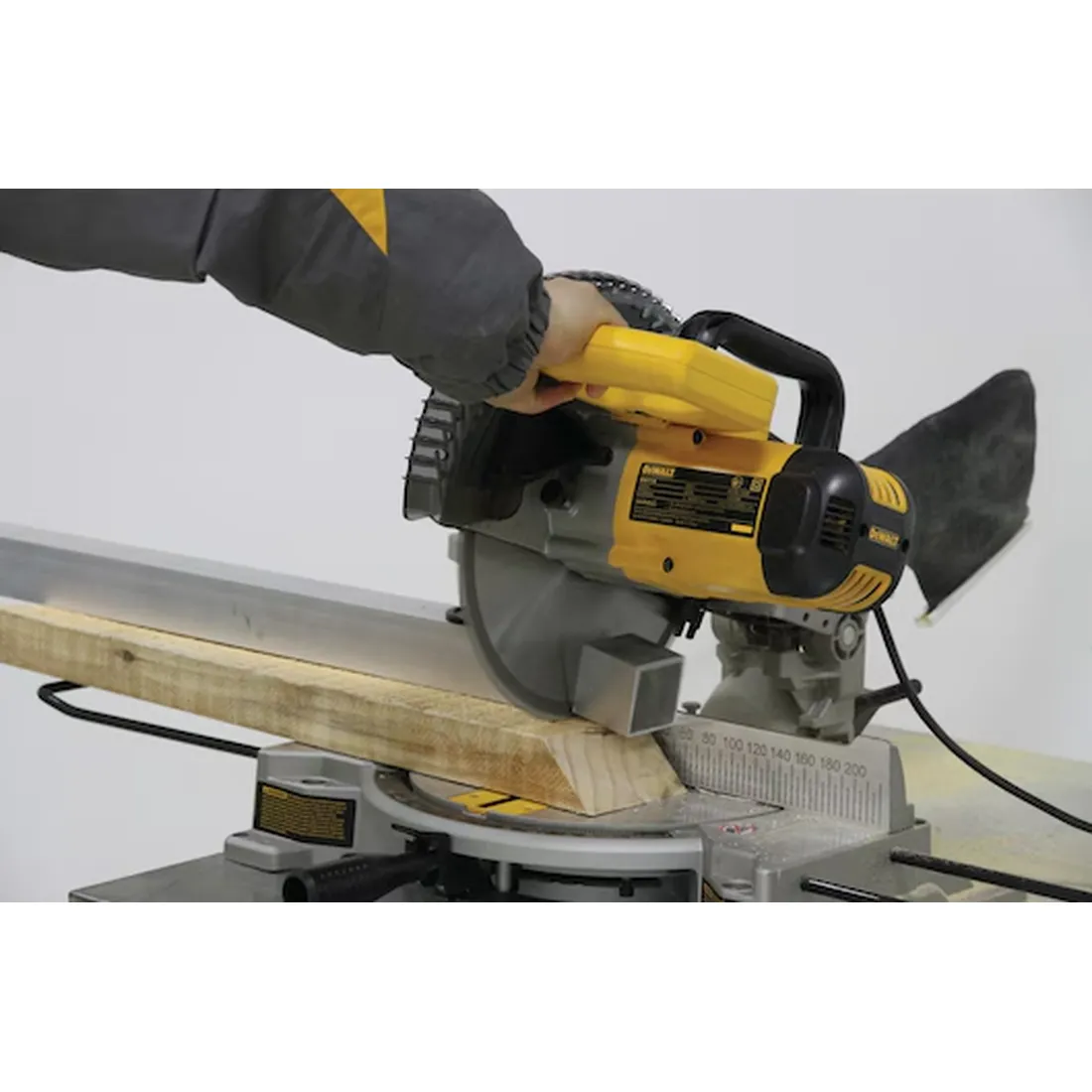 SERRA MEIA ESQUADRIA 1650W 220V DW714-B2 DEWALT