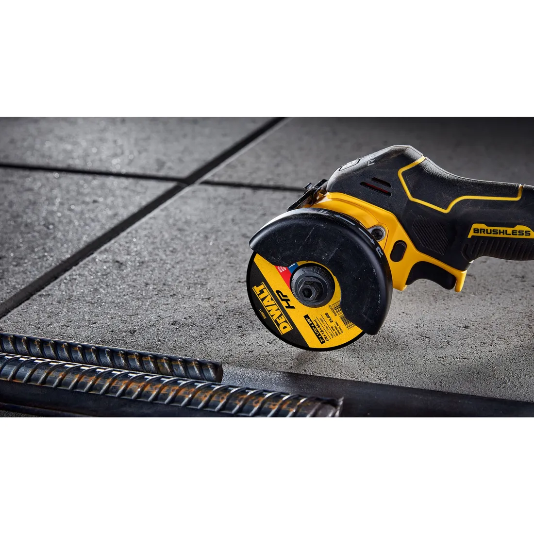 Recortadora p/ acabamento 20V S/ Bat. e Carr. DCS438B Dewalt