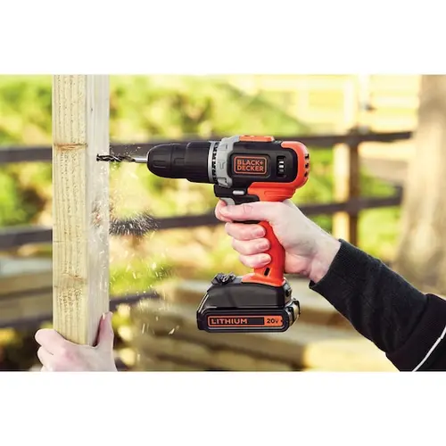 PARAFUSADEIRA IMPACTO 20V C/ BATERIA E CARREGADOR BIVOLT BCD704C1-BR BLACK DECKER