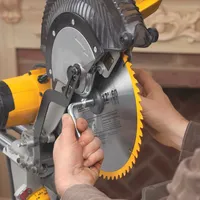 SERRA MEIA ESQUADRIA 12" 1675W 127V DWS780-BR DEWALT - imagem 8