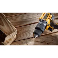 Parafusadeira/Furadeira Impacto 1/2" 20V c/ 2 Baterias DCD805D2-BR DEWALT - imagem 6