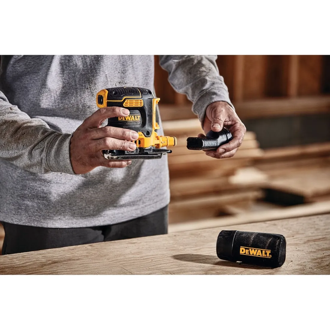 LIXADEIRA ORBITAL DE 1/4" (6,34mm) 20V MAX XR BRUSHLESS DCW200B DEWALT