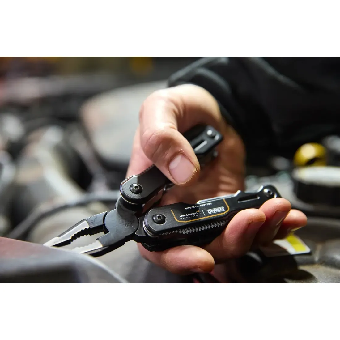 Canivete multiferramenta 16 em 1 Edição McLaren DWHT71844-9 Dewalt