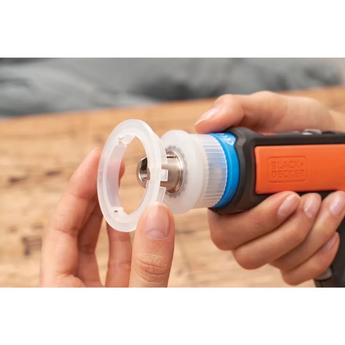 Parafusadeira Monta Móveis Hexdriver 4V Íon de Lítio Bivolt BCRTA601-BR BLACK DECKER
