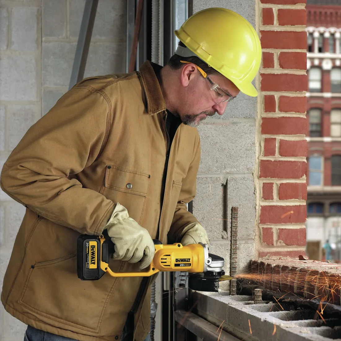 ESMERILHADEIRA 4 1/2”-5" (115-125MM) 20V MAX* LI-ION, SEM BATERIA E SEM CARREGADOR-  DEWALT DCG412B
