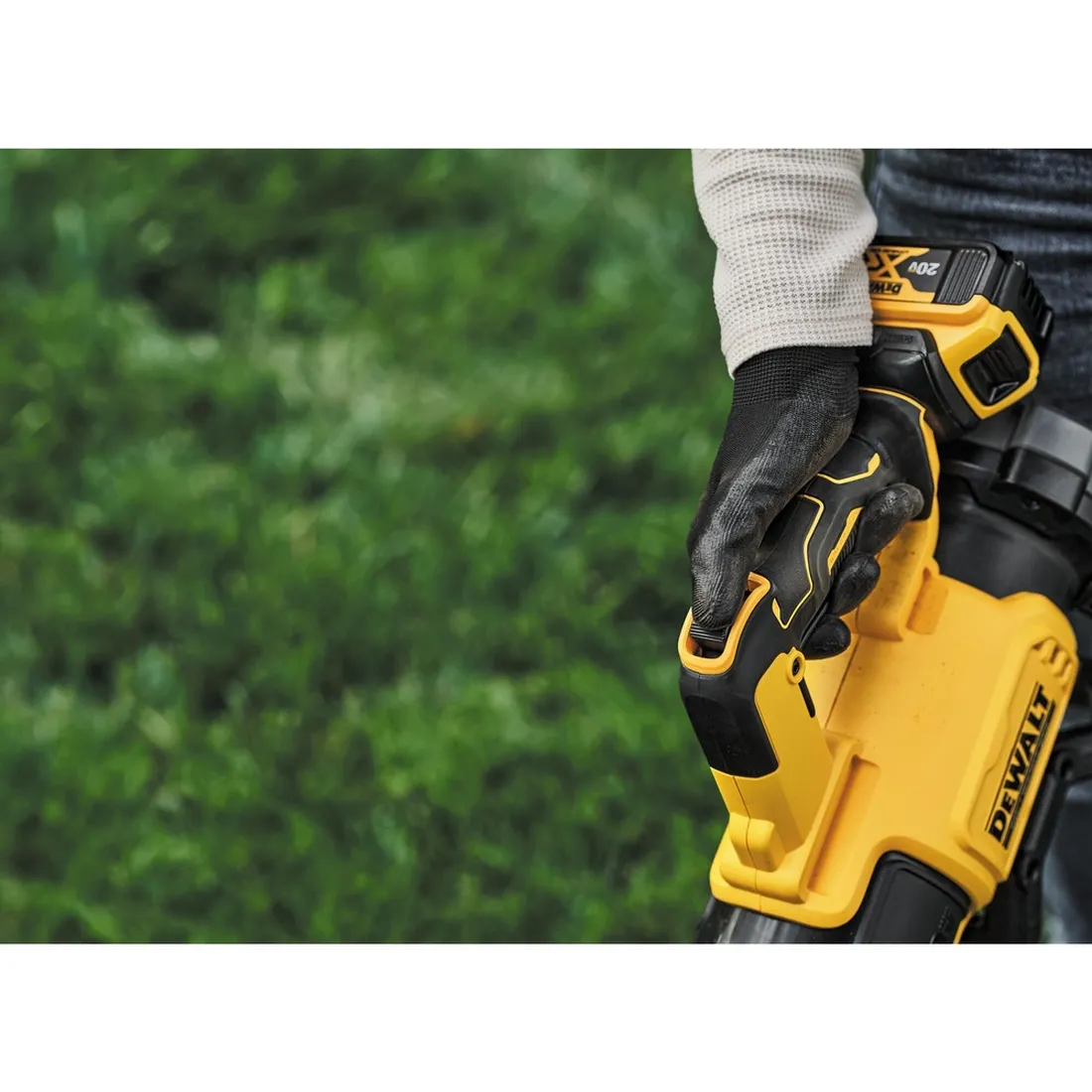 Soprador de folhas BRUSHLESS 20V MAX com concentrador Aerospike DEWALT DCBL722B