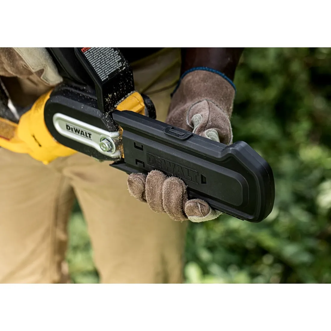 Eletrosserra de Poda 8" (20cm) BRUSHLESS 20V MAX XR DEWALT DCCS623B 