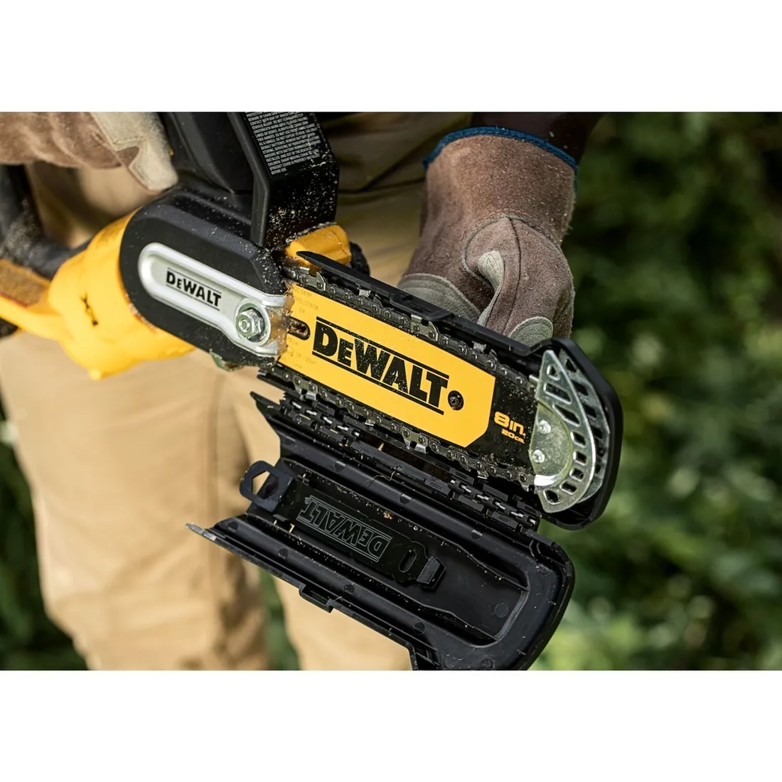 Eletrosserra de Poda 8" (20cm) BRUSHLESS 20V MAX XR DEWALT DCCS623B 