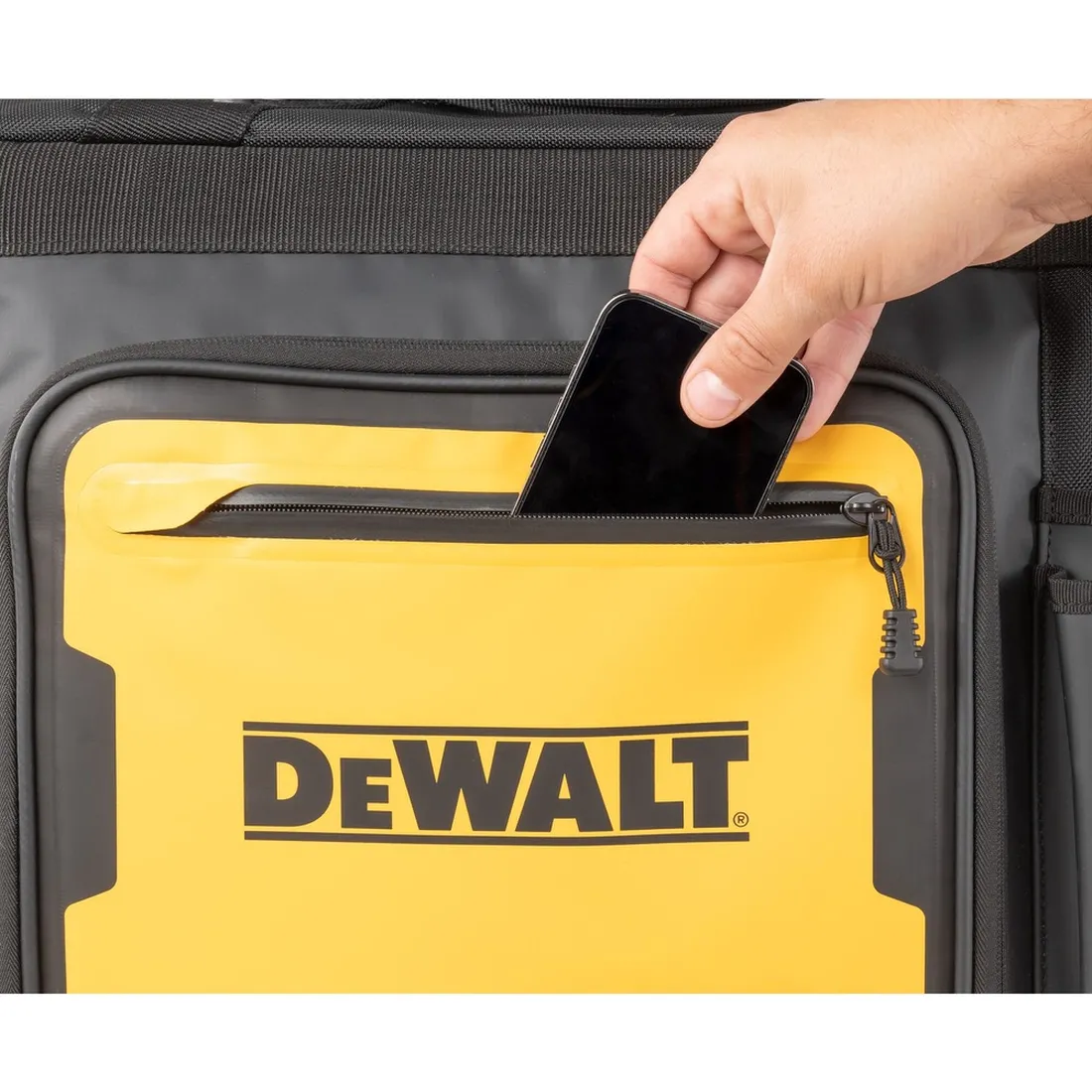 BOLSA MULTITASK COM RODINHAS 18" DWST560107 DEWALT