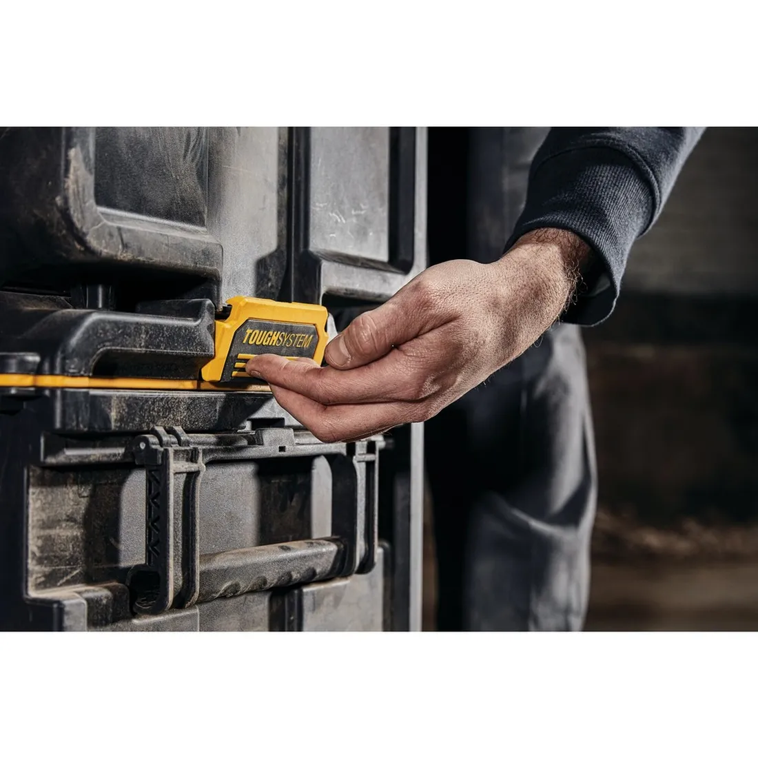 CAIXA DE FERRAMENTAS EM TORRE TOUGHSYSTEM 2.0 DWST60436 DEWALT