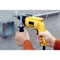 Furadeira de Impacto 1/2" VVR 800W (127V) - DW508SBR DEWALT - imagem 1
