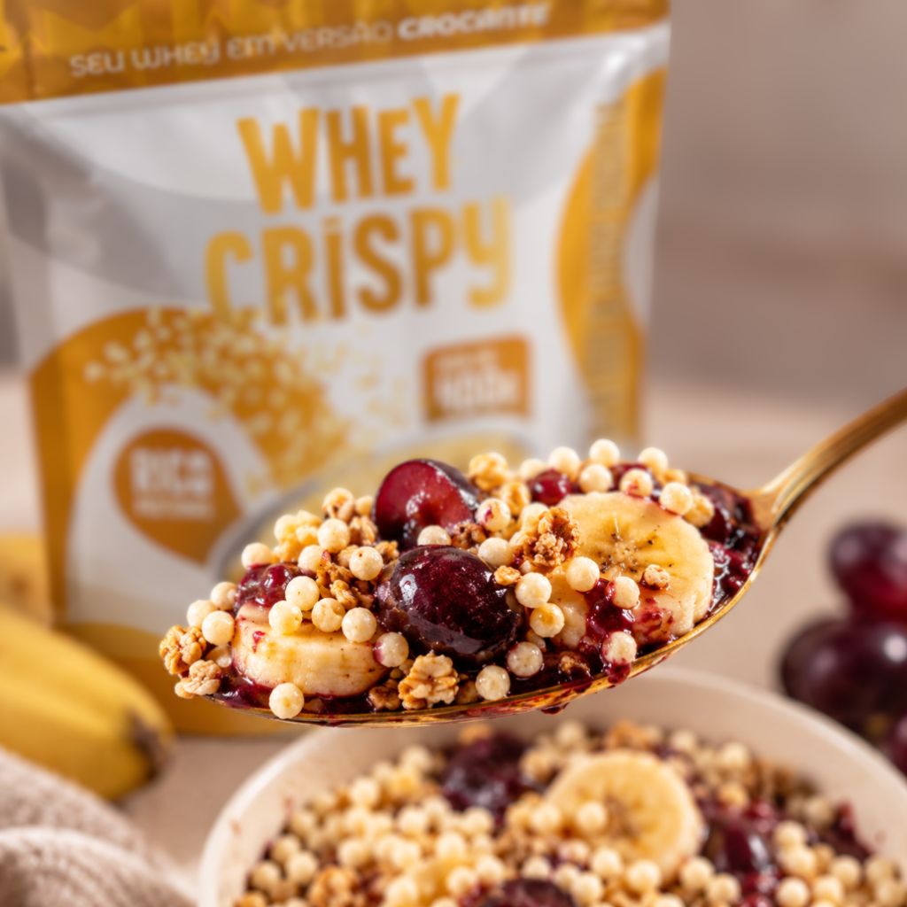 Bowl de iogurte com frutas e cobertura crocante de Whey Crispy Masterway