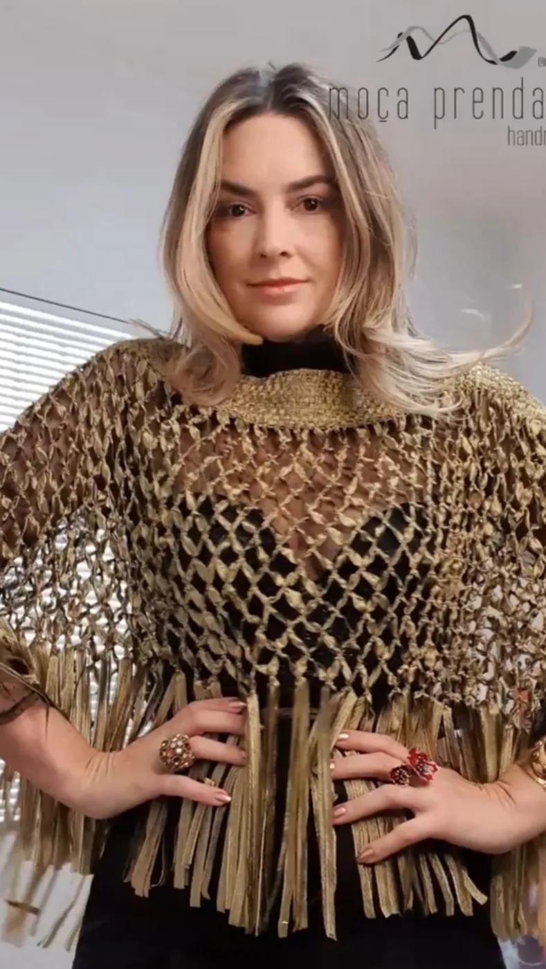 Pelerine Cindy Artesanal em Fita Trilogy | Moça Prendada