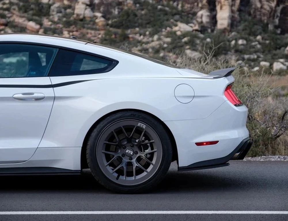 Pacote Aerodinâmico Traseiro Performance Pack RTR (GT/EcoBoost 18-23)