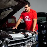 Camiseta Vermelha – Logo Branca - imagem 4