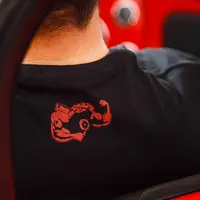 Camiseta Preta - Logo Vermelha - imagem 4