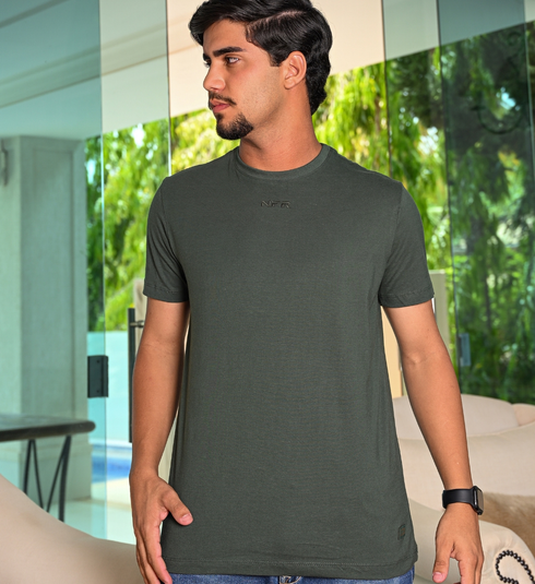 Camiseta Verde Militar Bordada (Linha Basic)