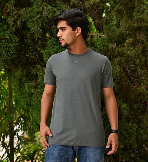 Camiseta Chumbo Bordada (Linha Basic)