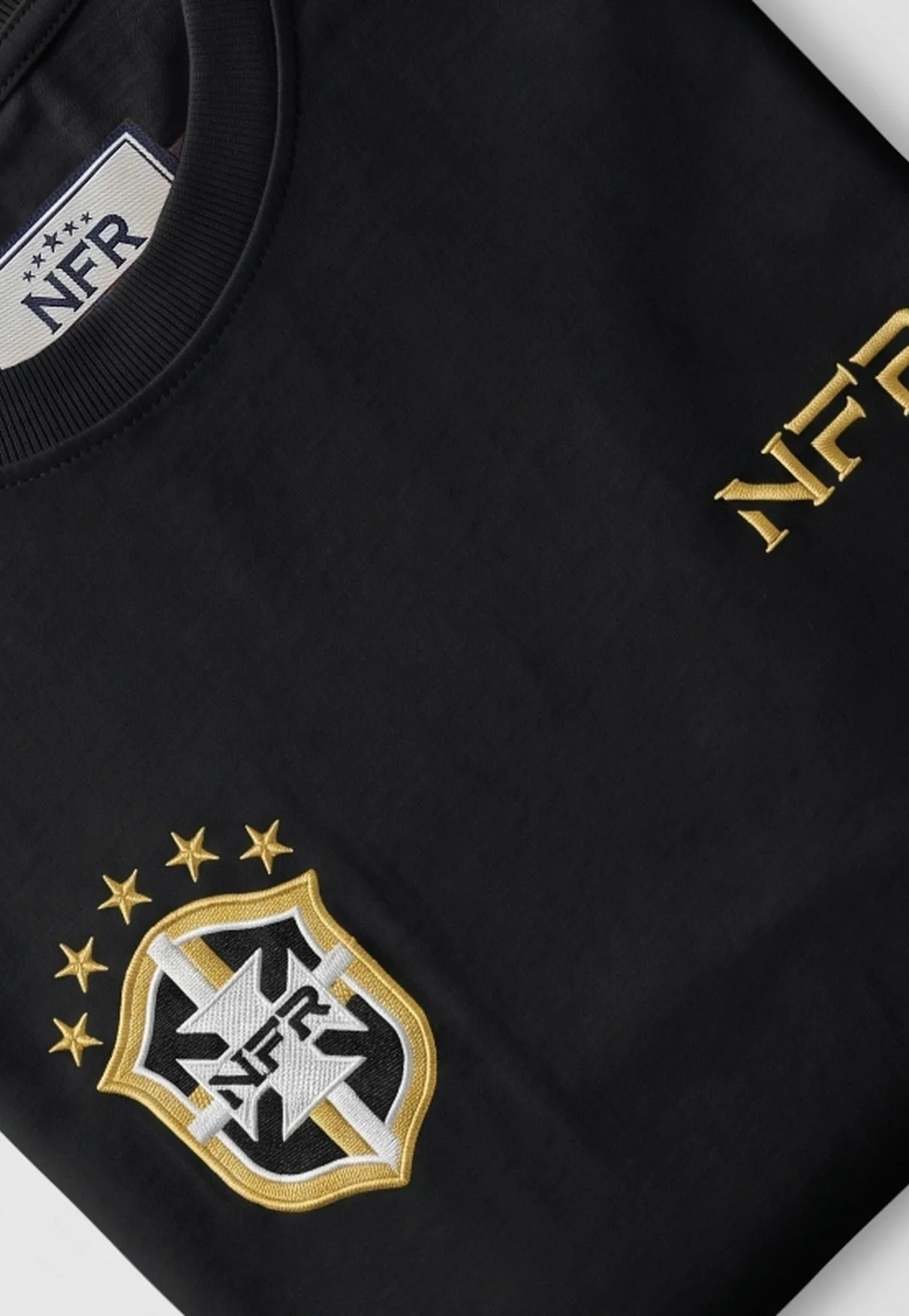 Camiseta NFR Brasil Premium – Preto com Bordado Dourado