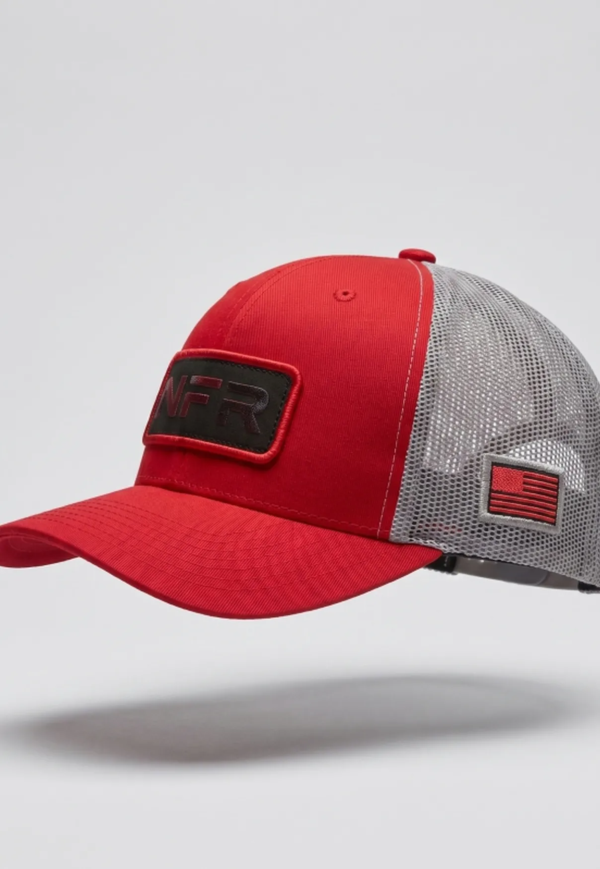 Boné Trucker NFR Premium – Vermelho e Cinza