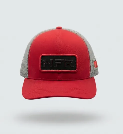 Boné Trucker NFR Premium – Vermelho e Cinza