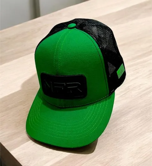 Boné Trucker NFR Premium – Verde e Preto