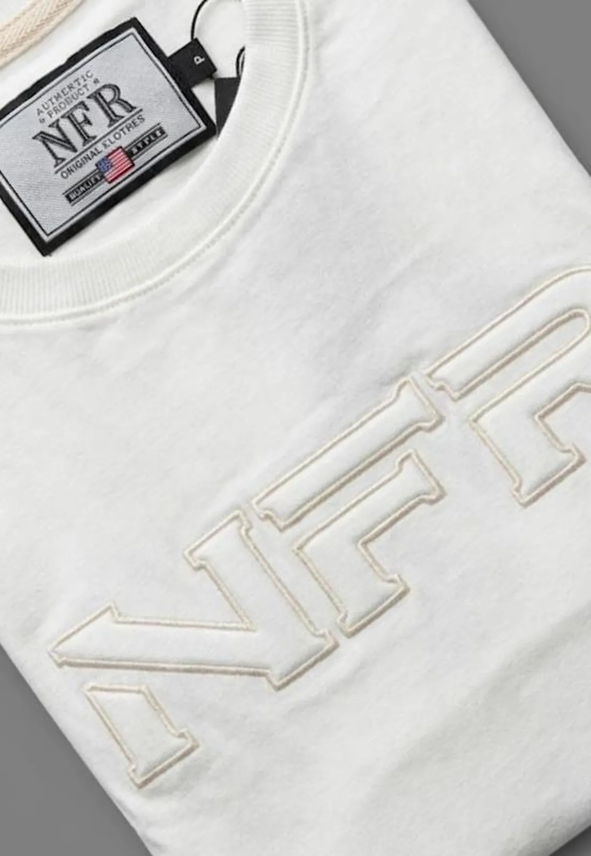 Camiseta Masculina NFR Monocromática Bordada – Off White