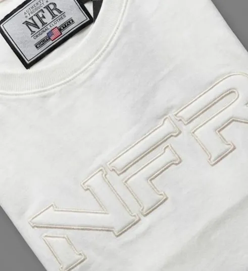 Camiseta Masculina NFR Monocromática Bordada – Off White