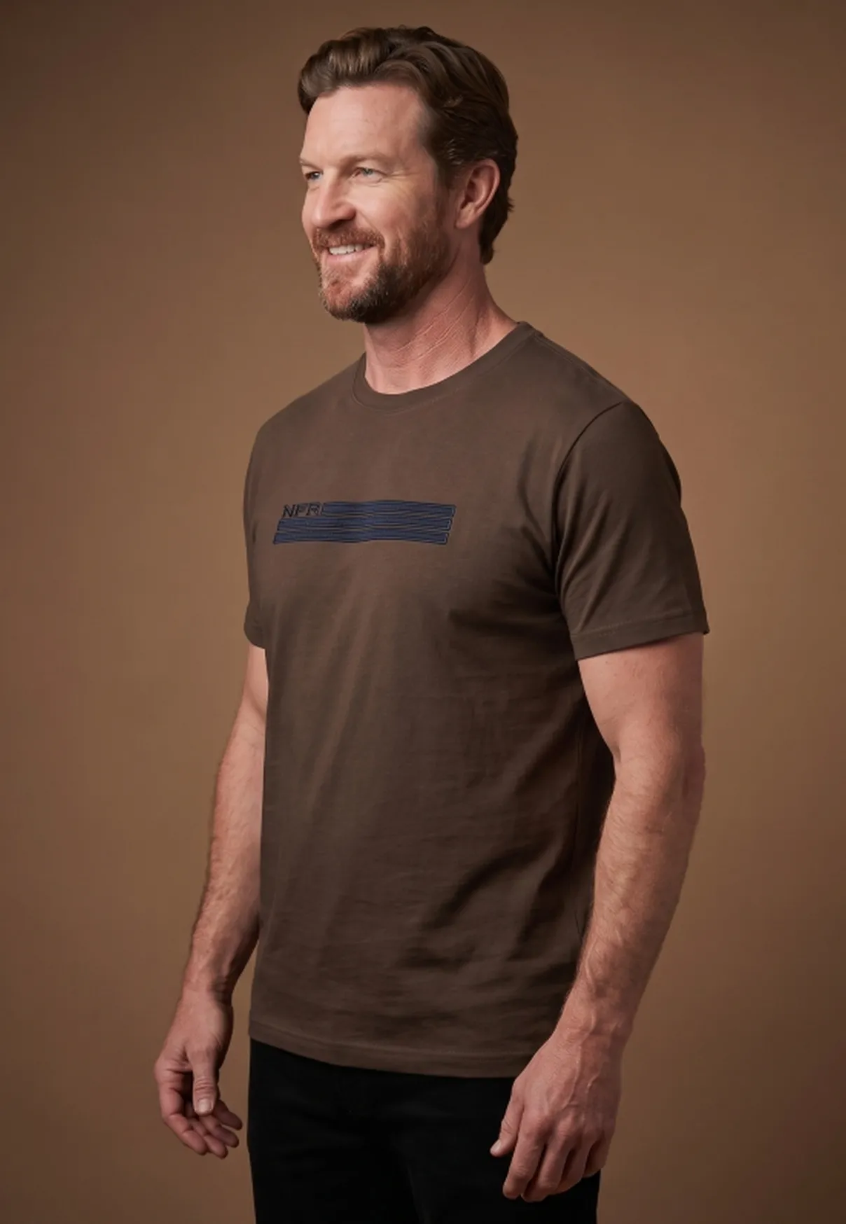 Camiseta Masculina NFR Essentials Marrom