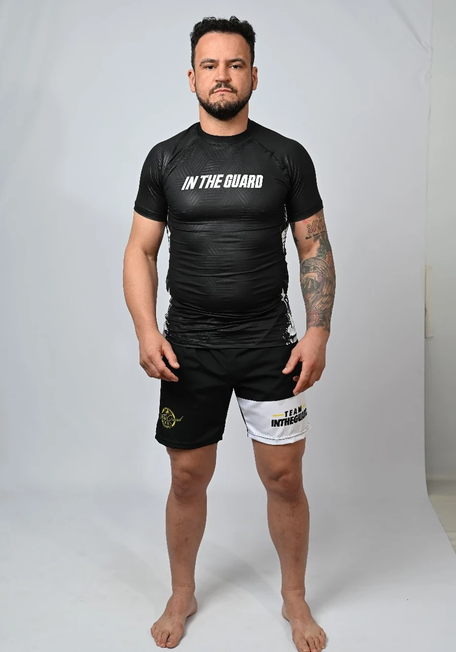 Kimono In The Guard Pro Marinho