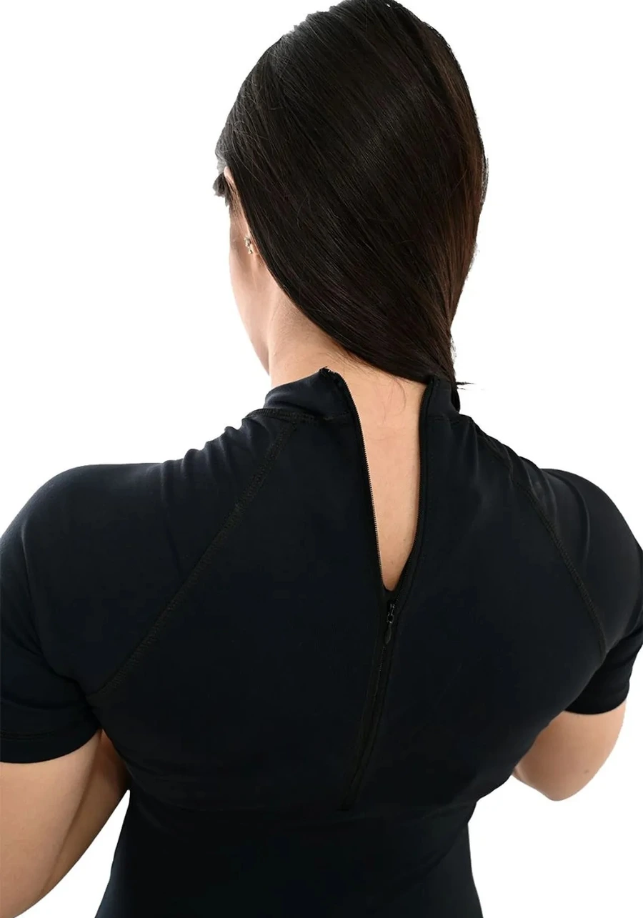 Macaquinho Feminino In The Guard