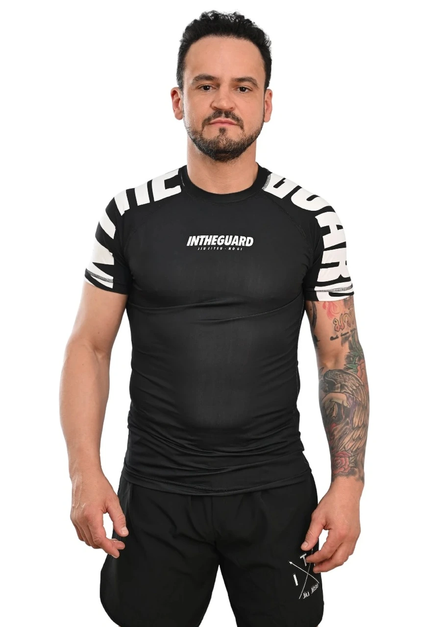 Rash Guard Masculina Cores Faixas Preta