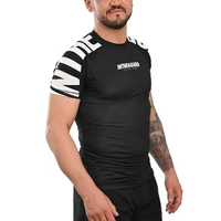Rash Guard Masculina Cores Faixas Preta - imagem 4