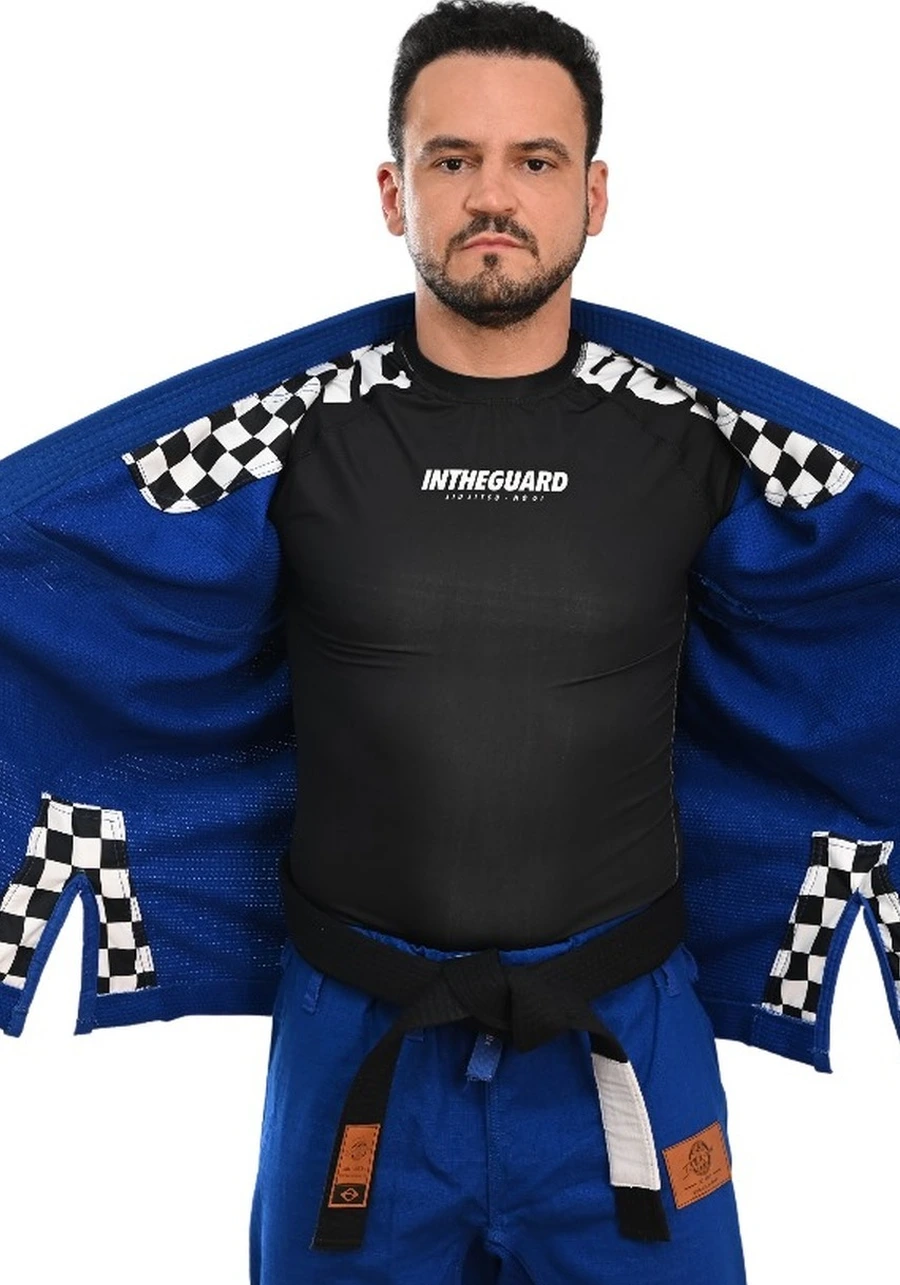 Kimono In The Guard Xadrez Azul